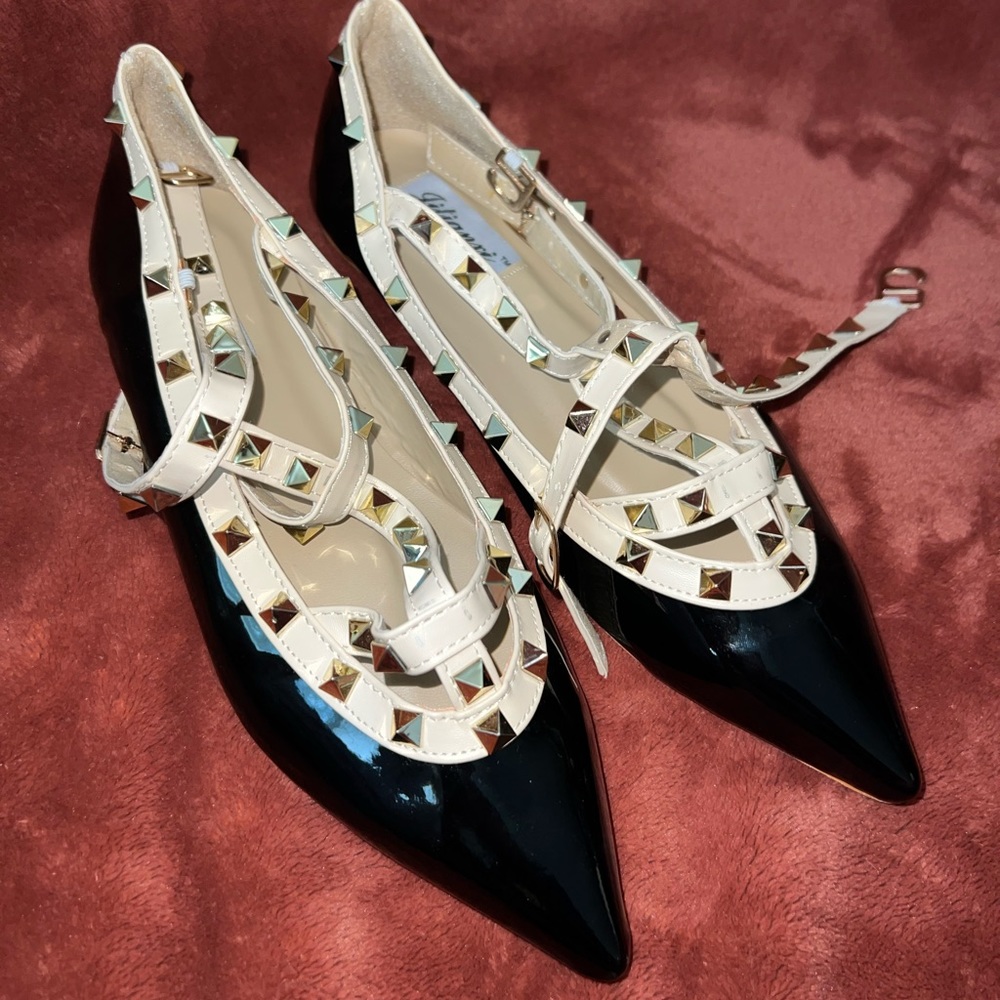 studded flats (not valentino) NWT